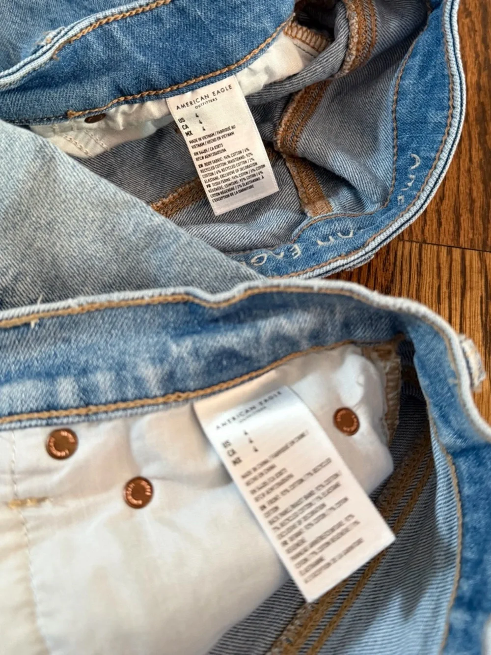American Eagle Outfitters BUNDLE - Button Skort & Distressed Denim Shorts Size 4 - Picture 6 of 6